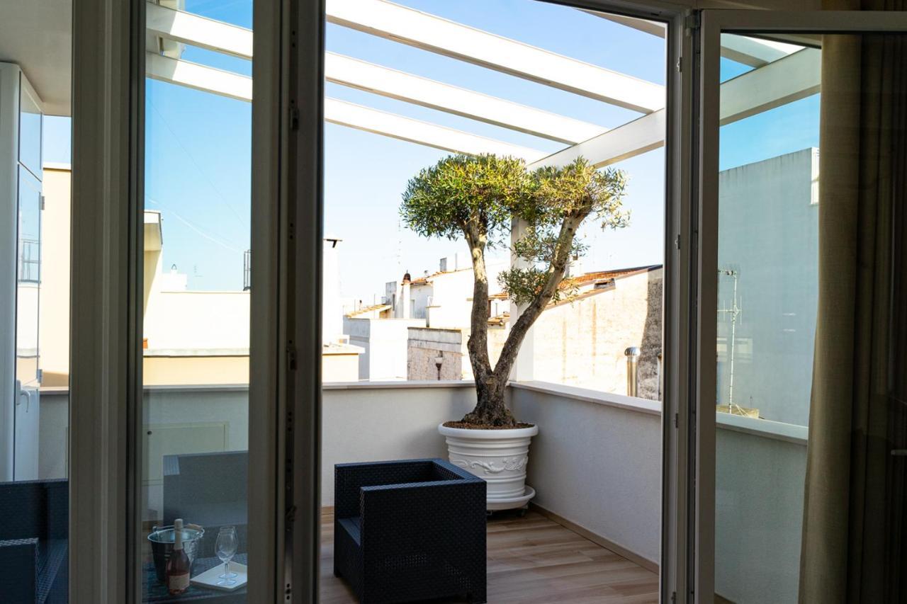 Antonio Busco Rooms Turi Bagian luar foto