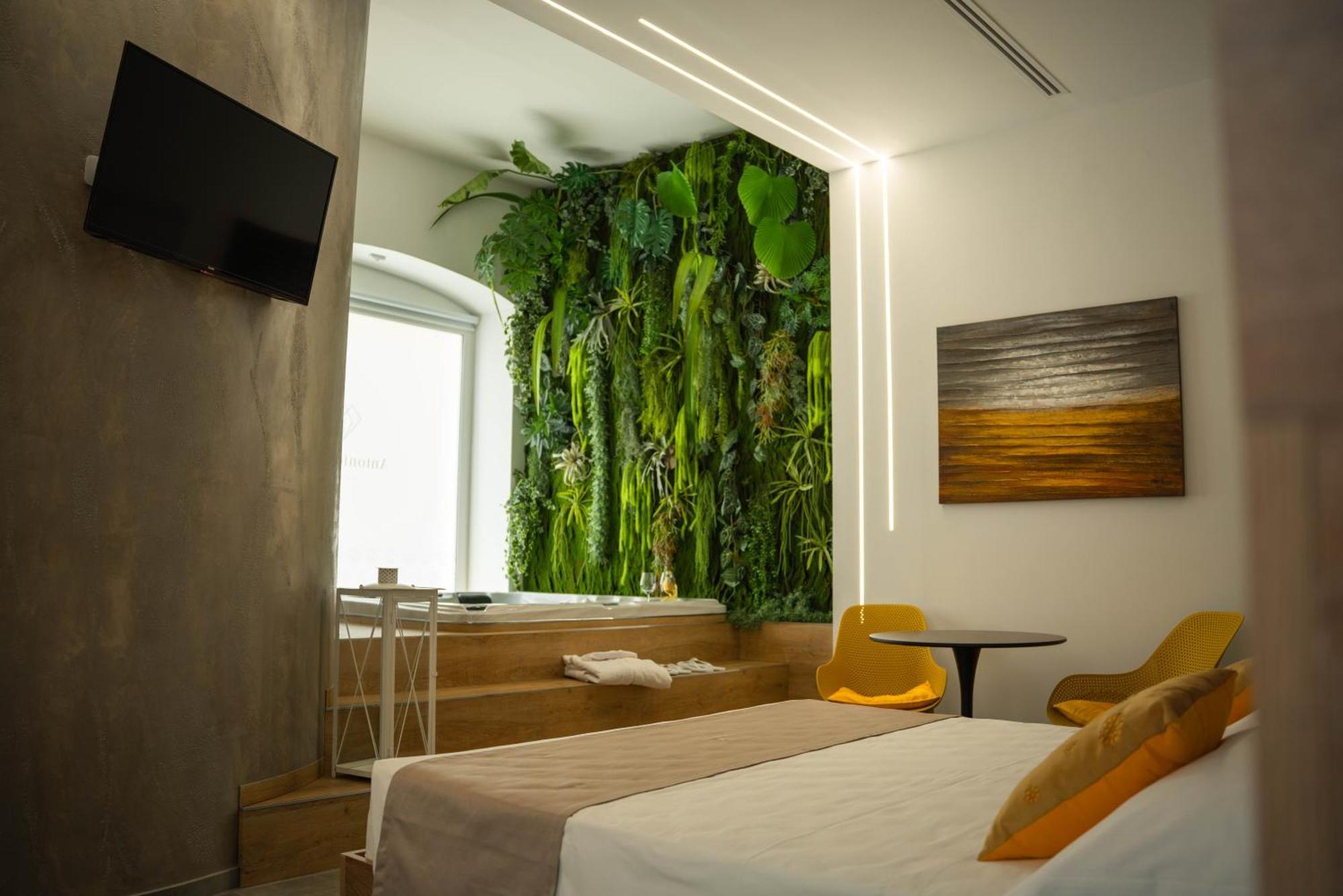 Antonio Busco Rooms Turi Bagian luar foto